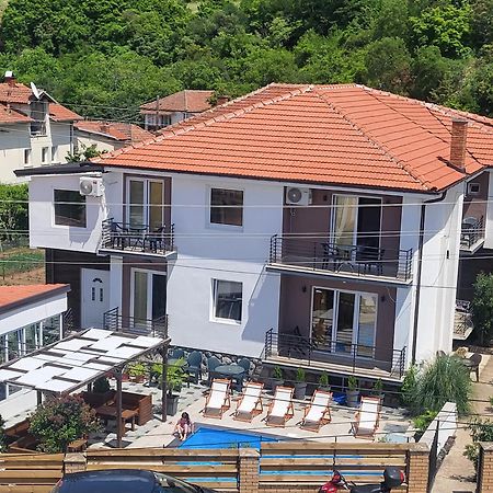 Villa Pegasus Pestani Ohrid Esterno foto